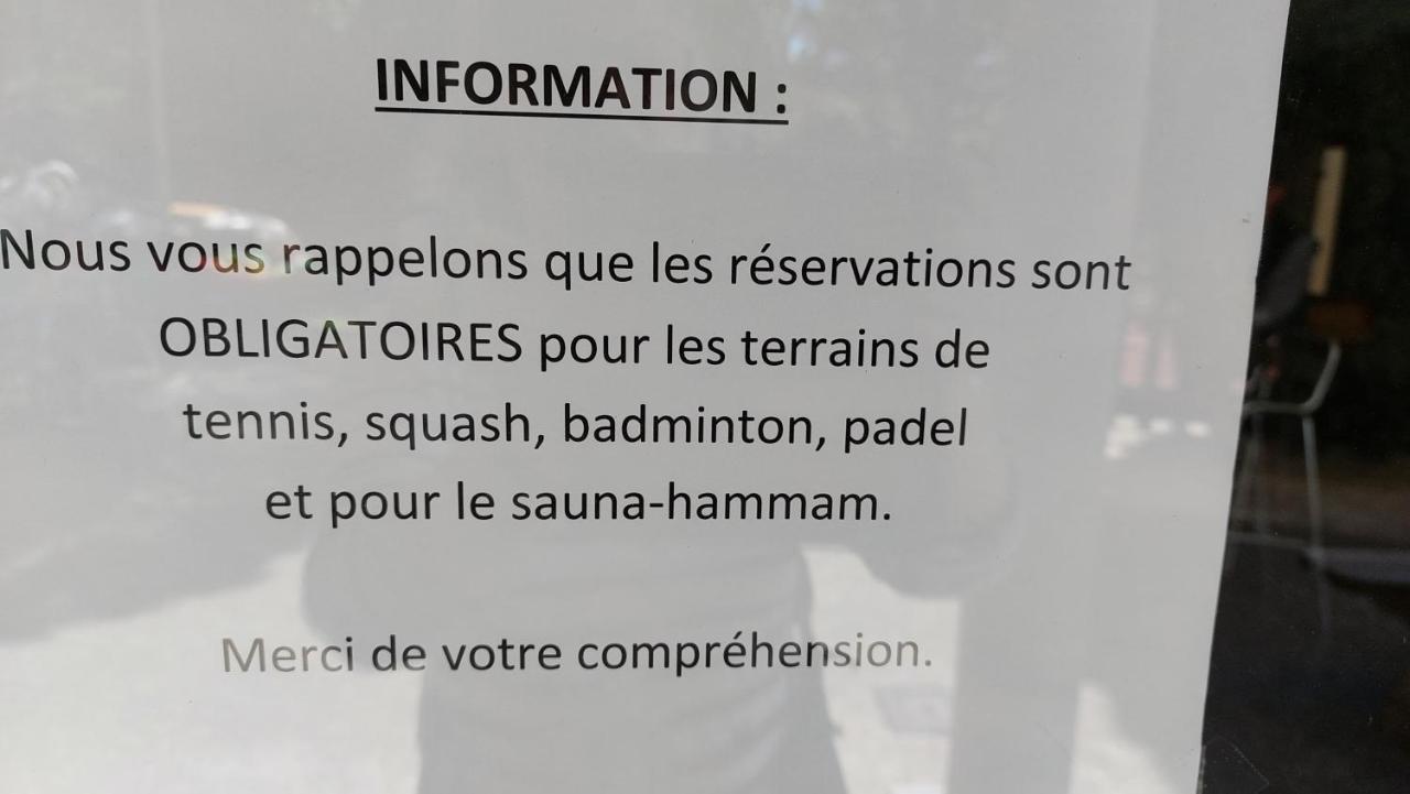 Aux Abords Du Lac Appartement Arles Buitenkant foto
